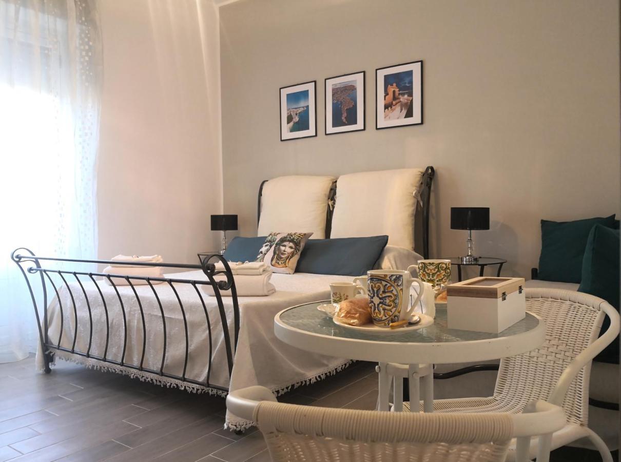 Casa La Morettina - Cortile Privato Interno シラクーサ エクステリア 写真